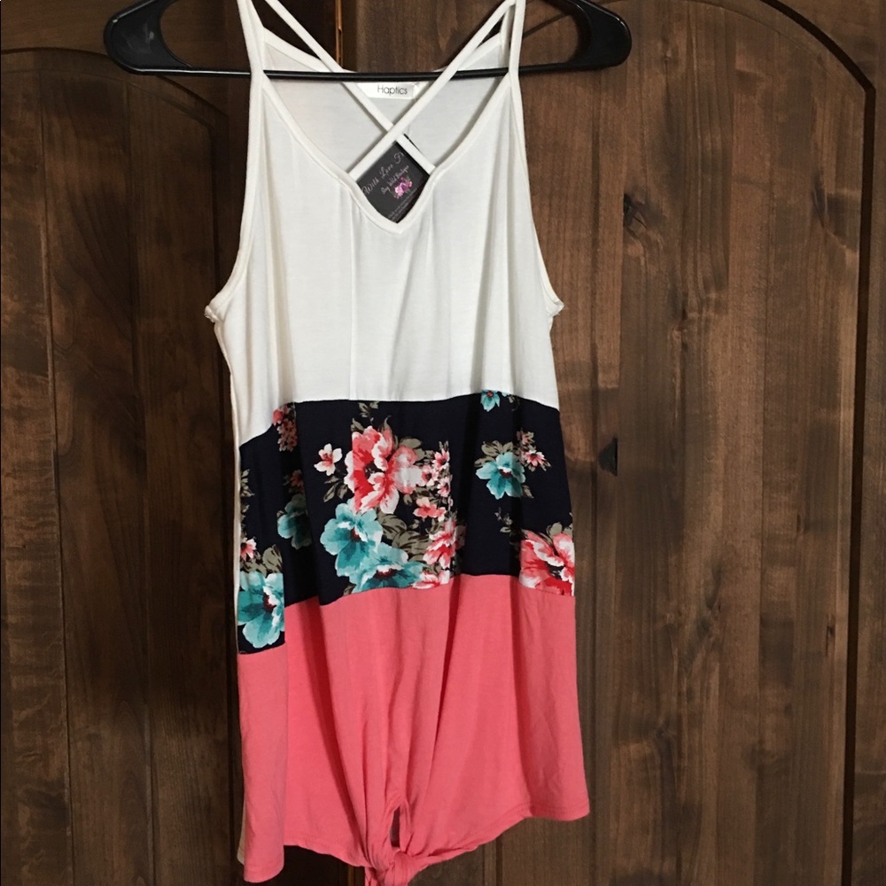 Criss cross tank.  NWT